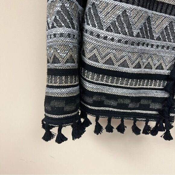 - Relativity black and grey Aztec jacket with tassels Sz M - Picture 2 of 6